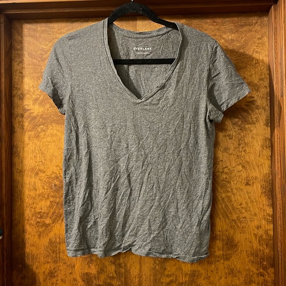 Everlane gray women’s tee *same in white available! Bundle for deal!* - Picture 1 of 1